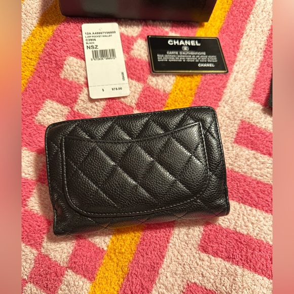 Authentic Chanel L-Zip Pocket Wallet - Picture 4 of 12